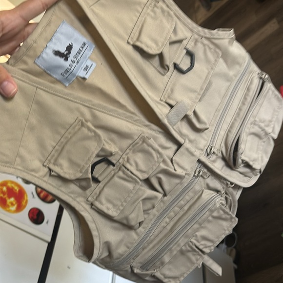 Boy's/Kid's Field & Stream Fishing/Hunting Tactical
Utility Vest - Picture 4 of 4